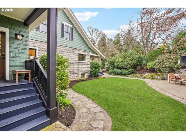 2647 Sw MONTGOMERY Dr, Portland, OR 97201