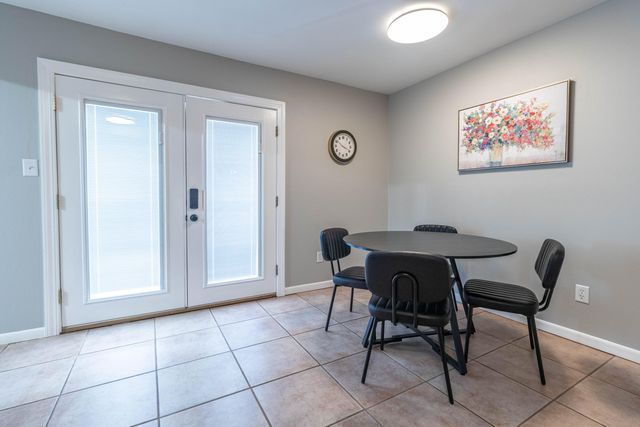 210 W EL CORTEZ DR, Columbia, MO 65203