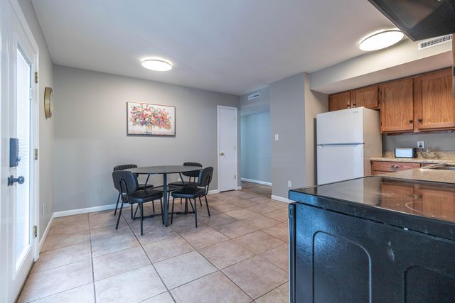 210 W EL CORTEZ DR, Columbia, MO 65203