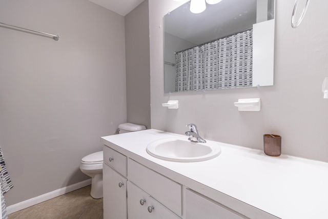 210 W EL CORTEZ DR, Columbia, MO 65203