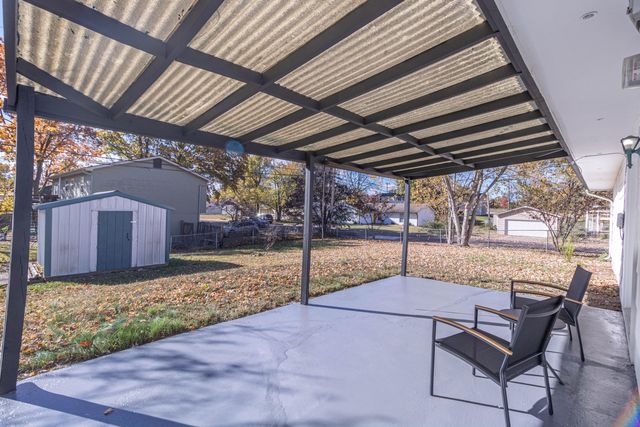 210 W EL CORTEZ DR, Columbia, MO 65203