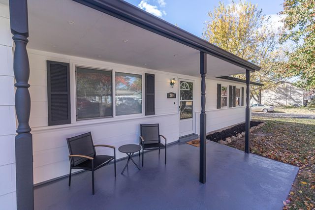 210 W EL CORTEZ DR, Columbia, MO 65203