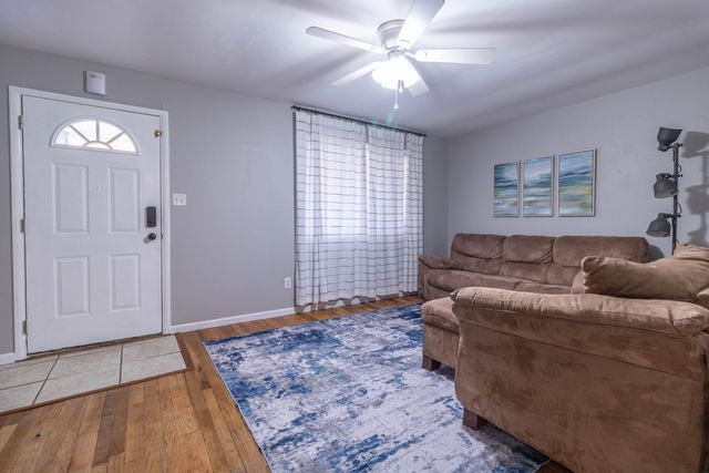 210 W EL CORTEZ DR, Columbia, MO 65203