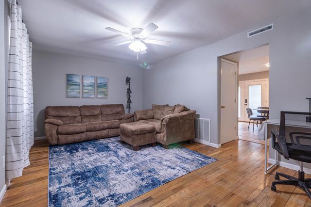 210 W EL CORTEZ DR, Columbia, MO 65203