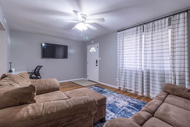 210 W EL CORTEZ DR, Columbia, MO 65203