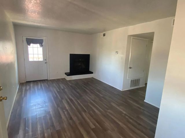 1237 Menaul Boulevard NW, Albuquerque, NM 87107