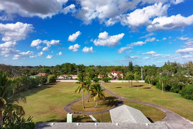 4656 Lillian Avenue, Palm Beach Gardens, FL 33418