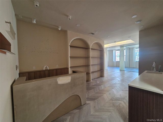 39-11-13 Bell Blvd Boulevard 2Fl, Bayside, NY 11361