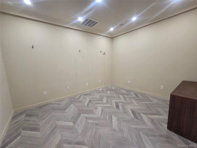 39-11-13 Bell Blvd Boulevard 2Fl, Bayside, NY 11361
