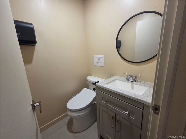39-11-13 Bell Blvd Boulevard 2Fl, Bayside, NY 11361