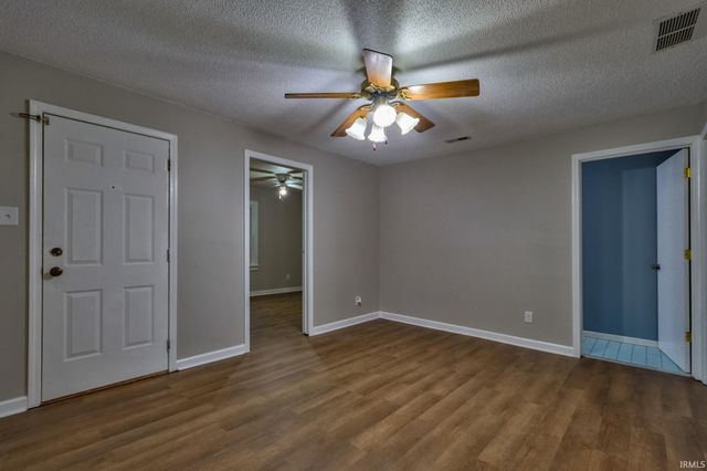2553 Graham Avenue, Evansville, IN 47714