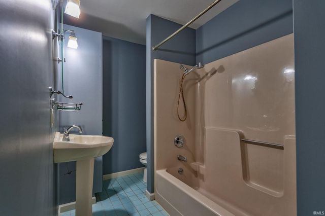2553 Graham Avenue, Evansville, IN 47714