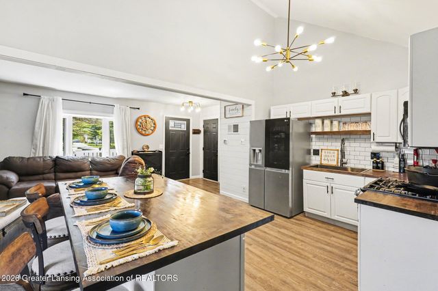 2328 Haslett Road, East Lansing, MI 48823