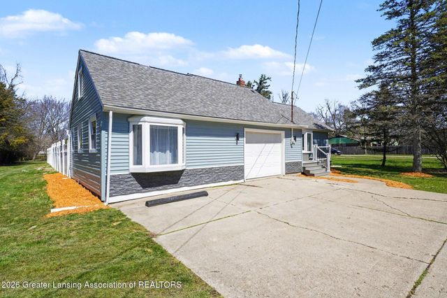 2328 Haslett Road, East Lansing, MI 48823