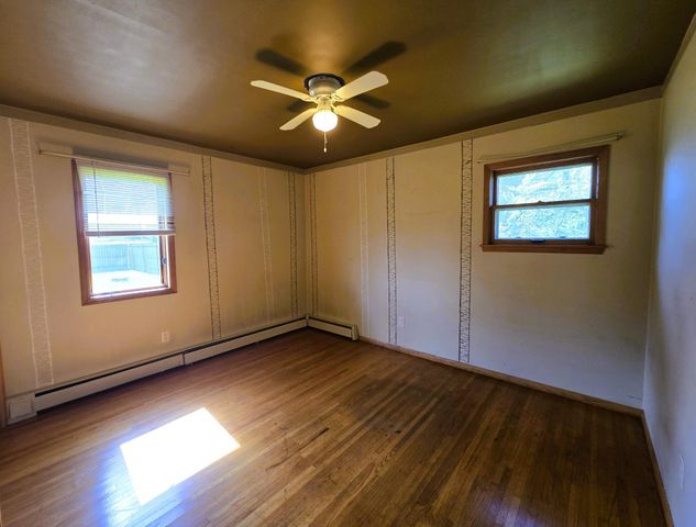 801 E Elm Avenue, Olivia, MN 56277