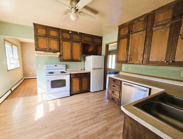 801 E Elm Avenue, Olivia, MN 56277