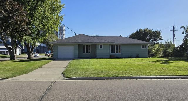 801 E Elm Avenue, Olivia, MN 56277