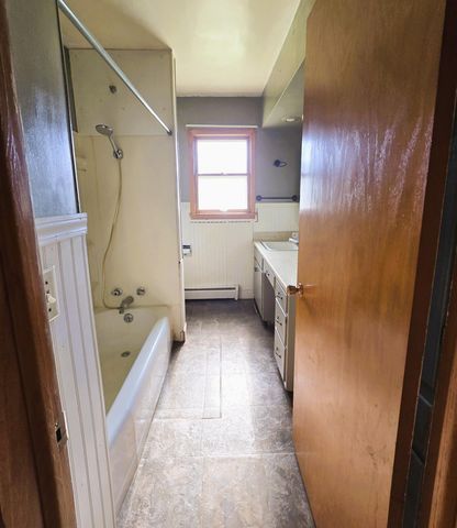 801 E Elm Avenue, Olivia, MN 56277