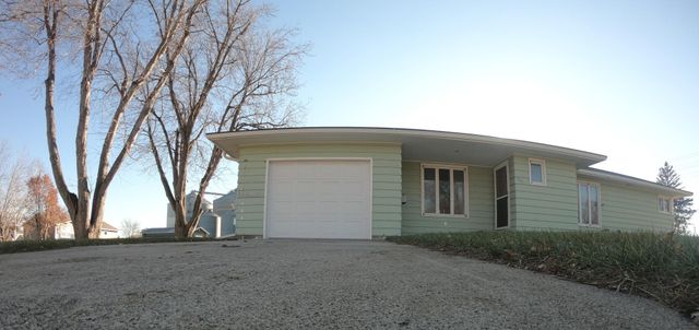 801 E Elm Avenue, Olivia, MN 56277