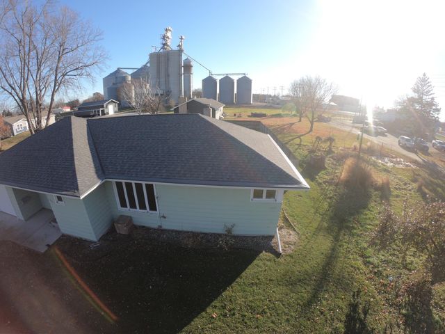 801 E Elm Avenue, Olivia, MN 56277