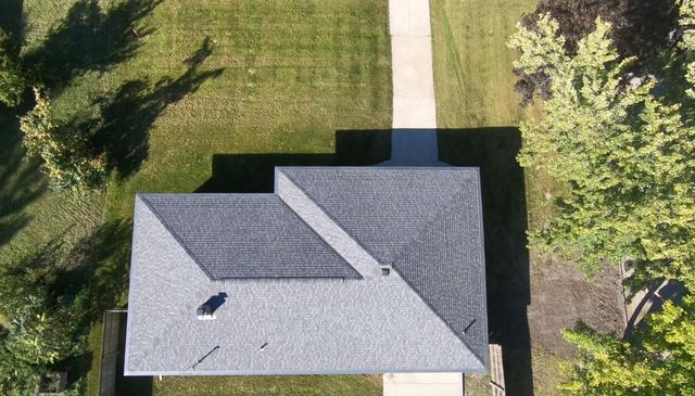 801 E Elm Avenue, Olivia, MN 56277