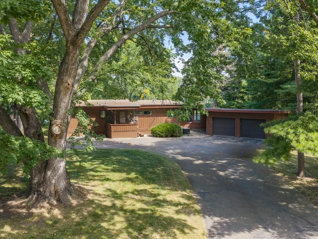16740 S Shore Lane, Eden Prairie, MN 55346 — exterior
