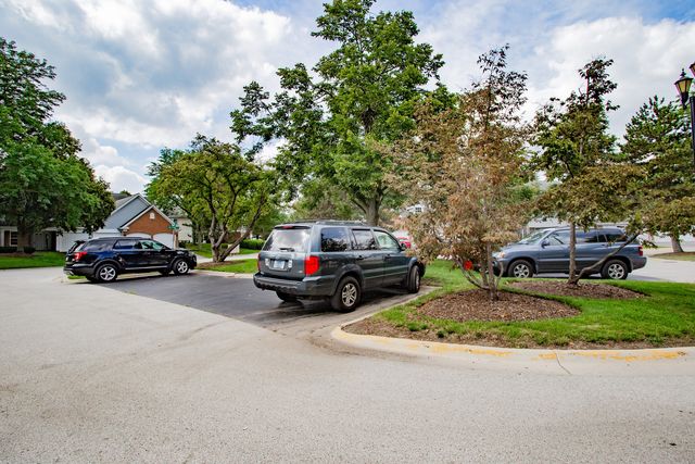 1401 Plum Court D, Mount Prospect, IL 60056