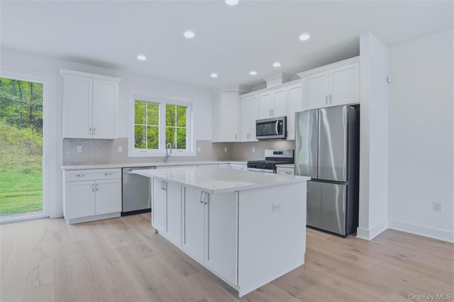 4010 Chestnut Ridge Road, Fishkill, NY 12524