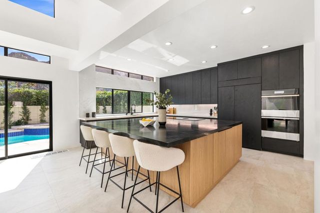 46220 Manitou Drive, Indian Wells, CA 92210