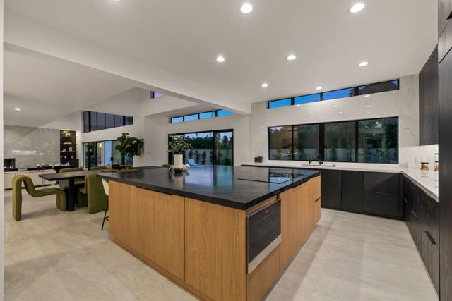 46220 Manitou Drive, Indian Wells, CA 92210