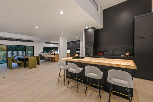 46220 Manitou Drive, Indian Wells, CA 92210