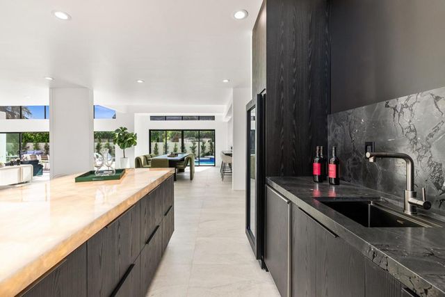 46220 Manitou Drive, Indian Wells, CA 92210