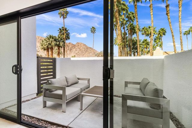 46220 Manitou Drive, Indian Wells, CA 92210