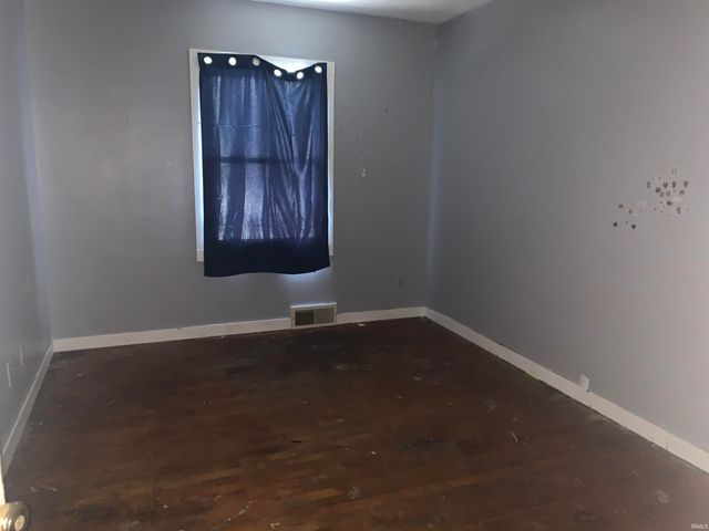 60293 Crumstown Highway, North Liberty, IN 46554