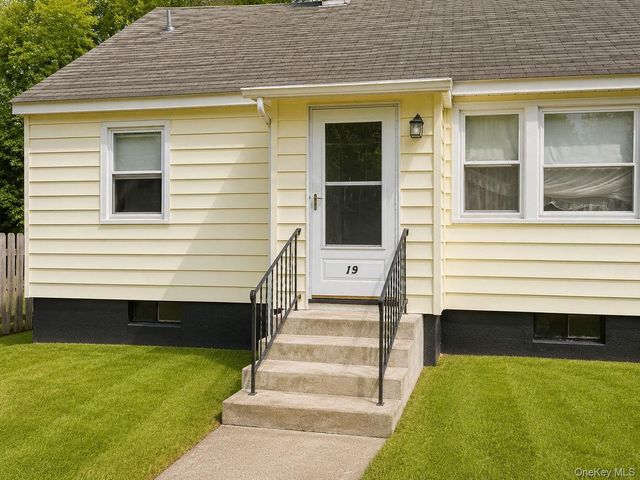 19 East Avenue, Walden, NY 12586