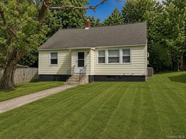 19 East Avenue, Walden, NY 12586