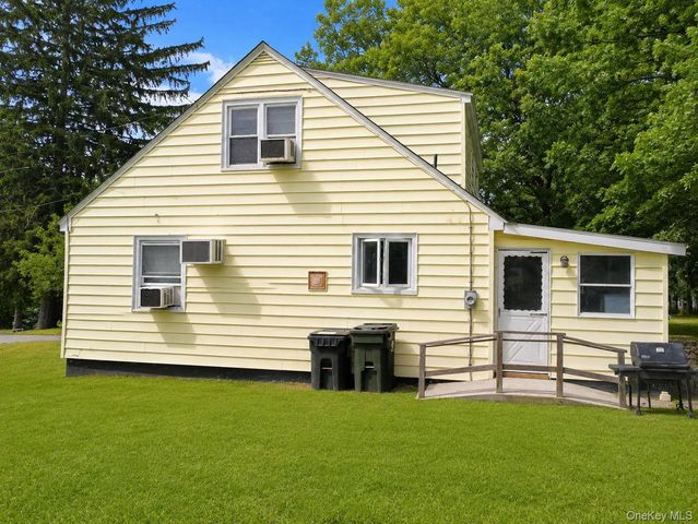 19 East Avenue, Walden, NY 12586