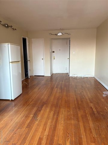 6395 Austin Street 4C, Rego Park, NY 11374