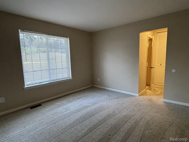 433 Fox Hills Drive, Bloomfield Hills, MI 48304