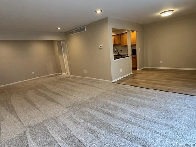 433 Fox Hills Drive, Bloomfield Hills, MI 48304