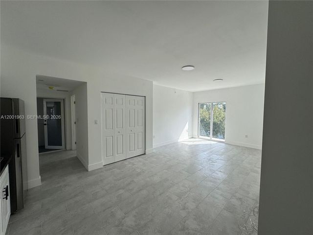 147 NW 59th St 304, Miami, FL 33127