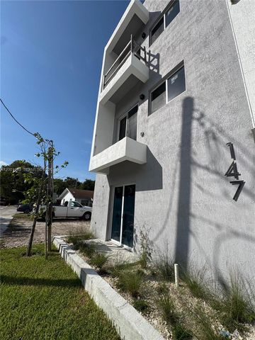 147 NW 59th St 304, Miami, FL 33127
