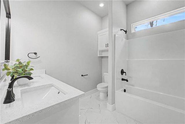 29 Selkirk Drive, Bella Vista, AR 72714