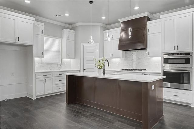 29 Selkirk Drive, Bella Vista, AR 72714