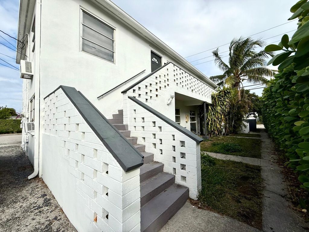 3801 S Olive Avenue Unit 2, West Palm Beach, FL 33405