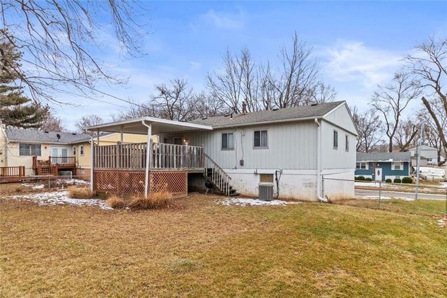 18924 E 6th Street N, Independence, MO 64056