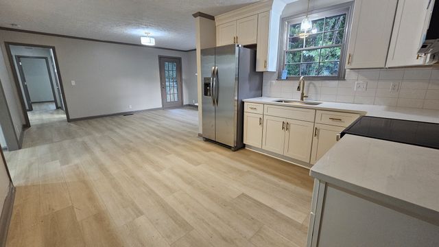 3227 Cloverwood Dr, Nashville, TN 37214