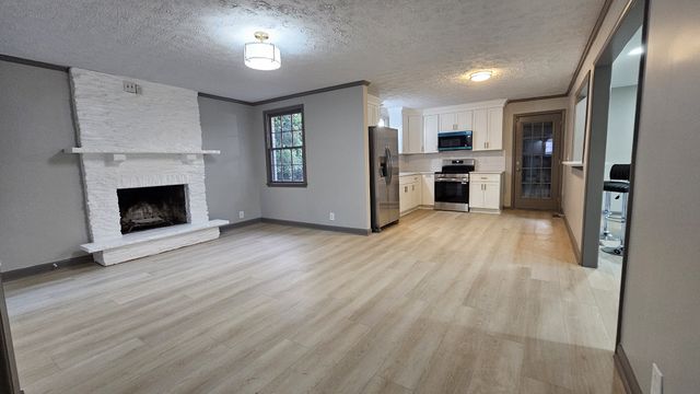 3227 Cloverwood Dr, Nashville, TN 37214