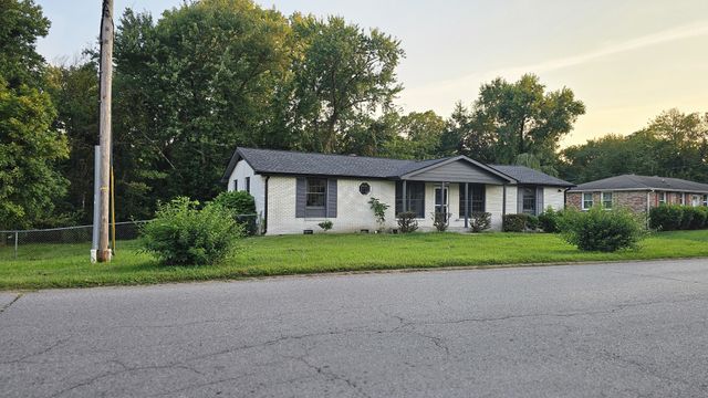 3227 Cloverwood Dr, Nashville, TN 37214