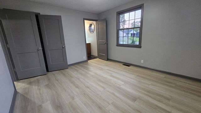 3227 Cloverwood Dr, Nashville, TN 37214